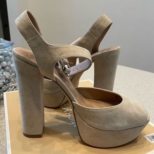 Peep Toe Tan/Cream Platform Heels